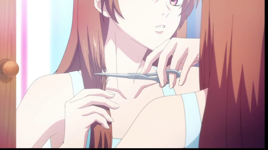 鏡に向かって自らの長い茶髪にハサミを入れようとしているアニメ風の女性の描写。