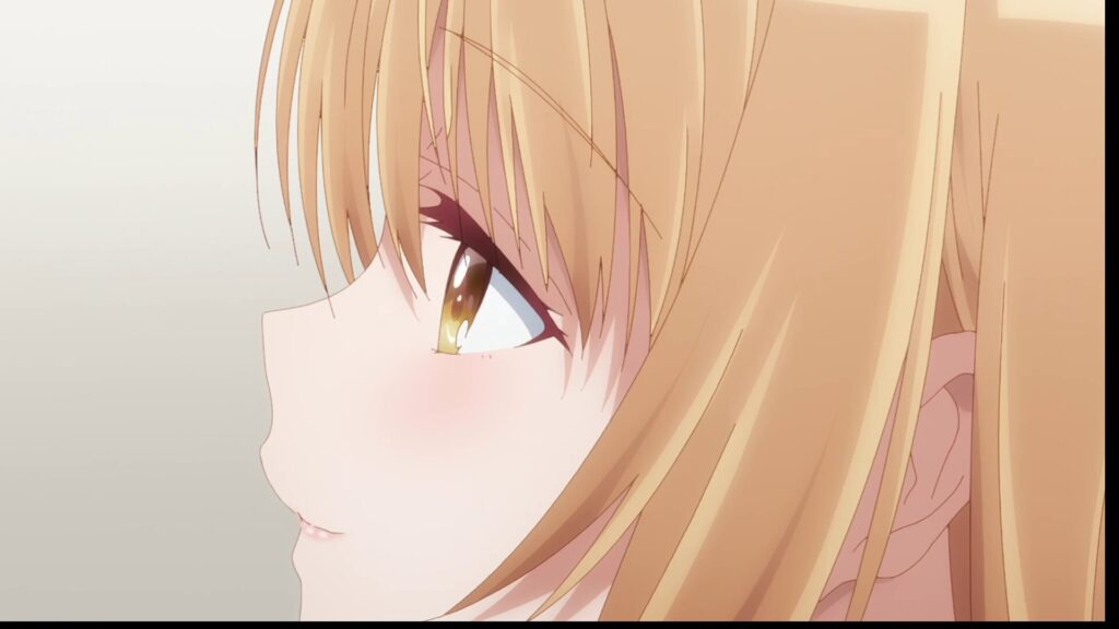 『お隣の天使様』第10話。穏やかな瞳で周を見つめる椎名真昼の横顔。すべてを包み込むような優しさと愛情が滲む表情。